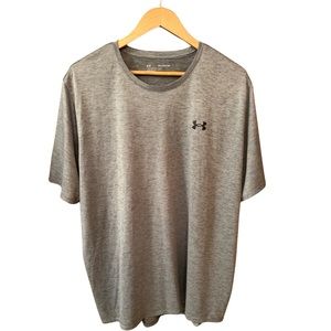 Under Armour loose fit